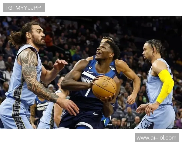 解说：灰熊与獭兔的成就对比森林狼是否应退役球衣并立雕像